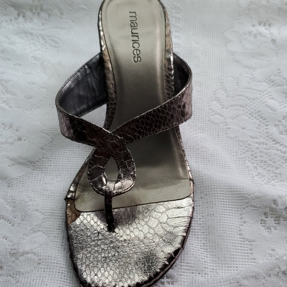 Shoes - Picture 3 of 6